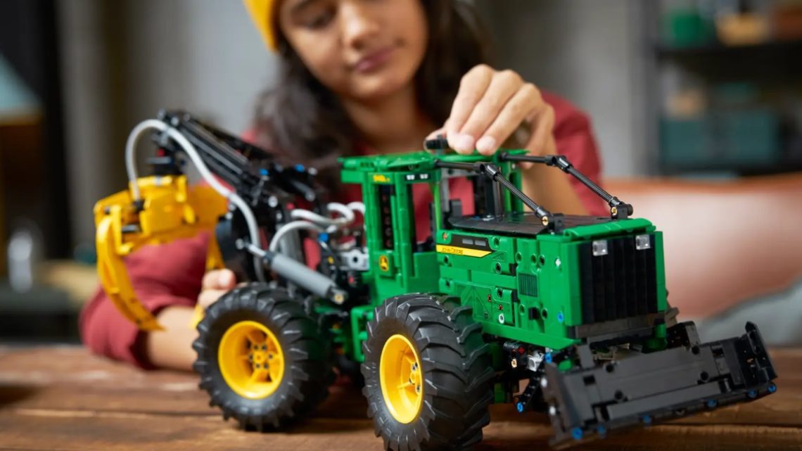 LEGO sæt 42157: John Deere 948L-II skovmaskine – Find den billigste pris her